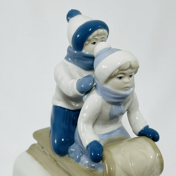 Vintage Paul Sebastian Children Sleigh Figurine Sledding Childhood Snow Winter - Picture 12 of 12